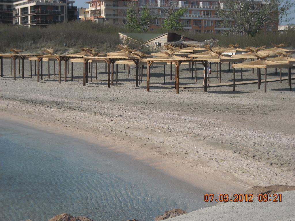 Apartamenti Zhelezovi Pomorie Rom bilde