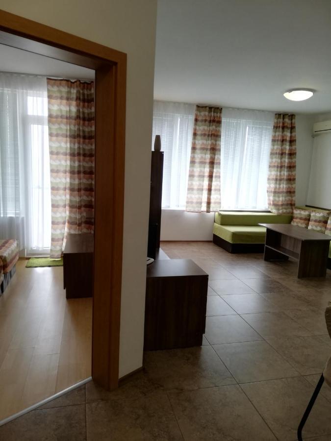 Apartamenti Zhelezovi Pomorie Eksteriør bilde