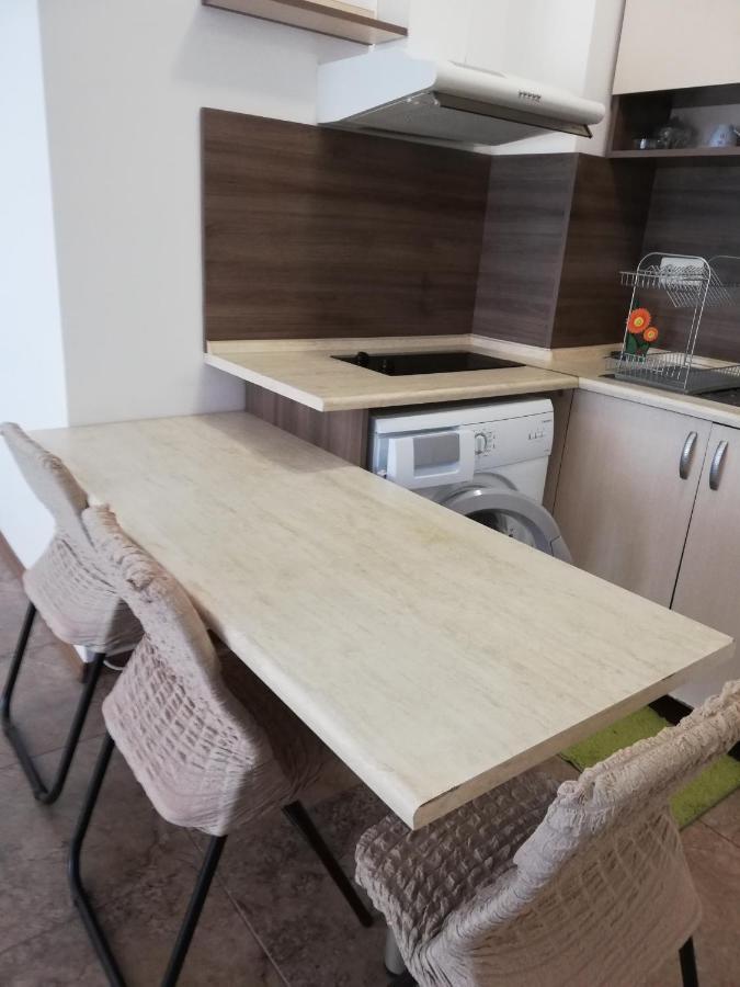 Apartamenti Zhelezovi Pomorie Eksteriør bilde