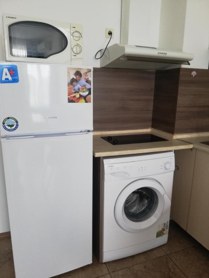Apartamenti Zhelezovi Pomorie Eksteriør bilde